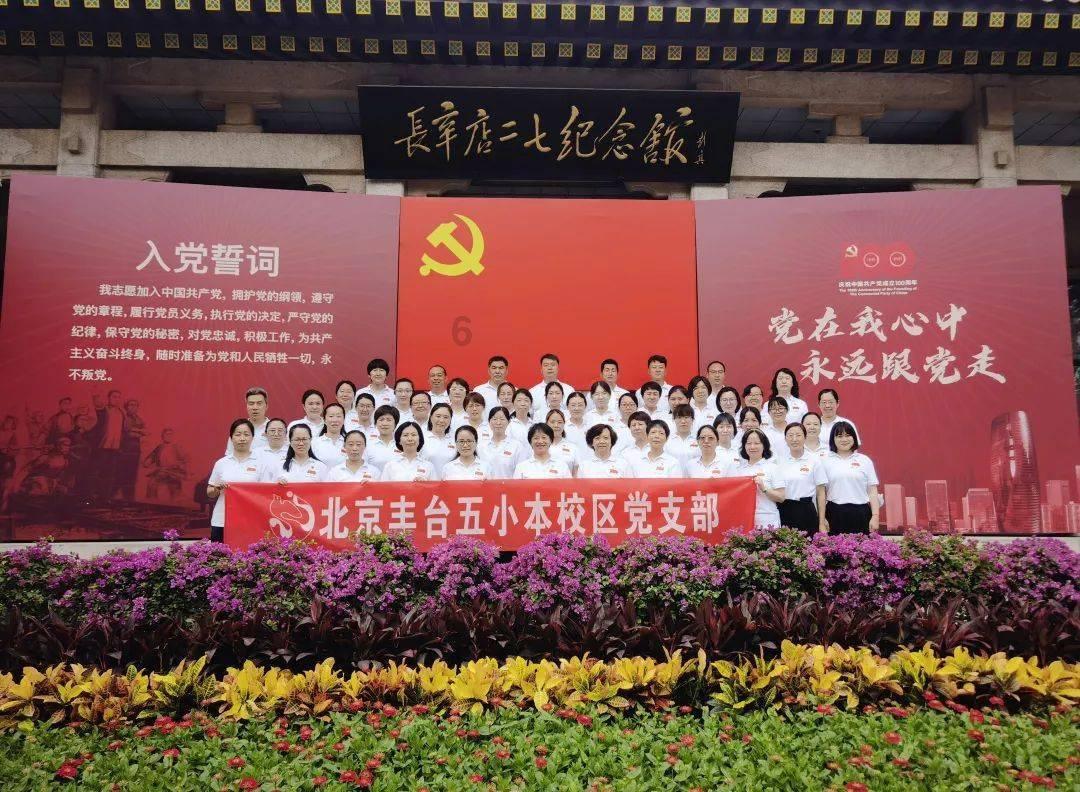 解惑神器女子将狗忘服务区一个多小时掉头接回,去接狗狗时,狗狗在干什么?,智慧问答尽在其中!